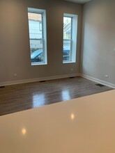 1925 S May St-Unit -1R in Chicago, IL - Building Photo - Building Photo