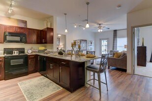 Volar in San Antonio, TX - Building Photo