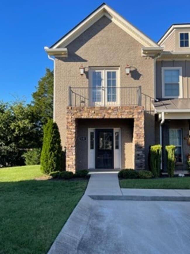 property at 3103 Blue Sky Dr