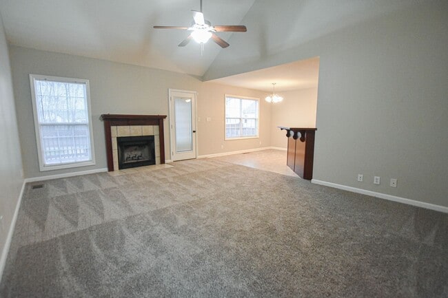 3742 Nadia Dr in Clarksville, TN - Building Photo - Building Photo