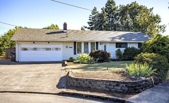 2458 Corral Ct in Springfield, OR - Building Photo