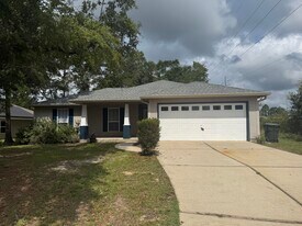 51 Yearling Ct in Defuniak Springs, FL - Building Photo