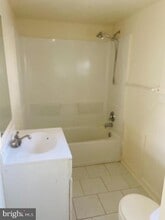 237 4th Ave in Florence, NJ - Building Photo - Building Photo