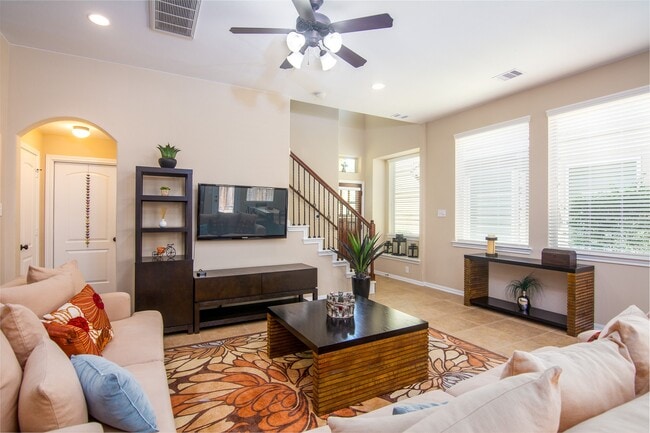 11 Cheswood Manor Court in The Woodlands, TX - Building Photo - Building Photo