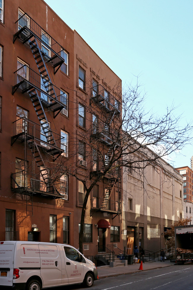 450 W 55th St in New York, NY - Building Photo - Building Photo