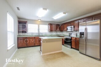 1180 King Maple Dr in Greenfield, IN - Foto de edificio - Building Photo