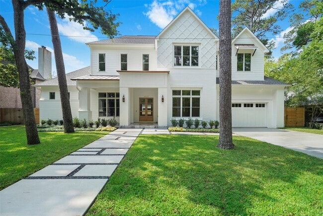 8407 Burkhart Rd in Houston, TX - Building Photo - Building Photo