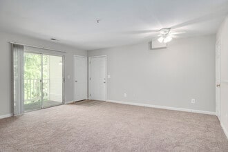 Acclaim at Sterling in Sterling, VA - Foto de edificio - Interior Photo