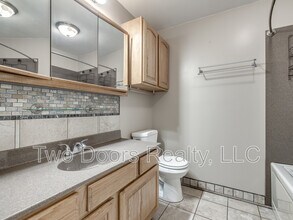 3900 Hiddleston Cir in Oklahoma City, OK - Building Photo - Building Photo