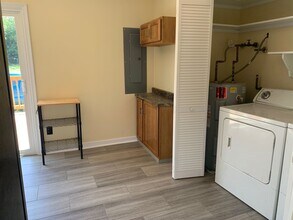 5121 Randall Ave in Richmond, VA - Building Photo - Building Photo