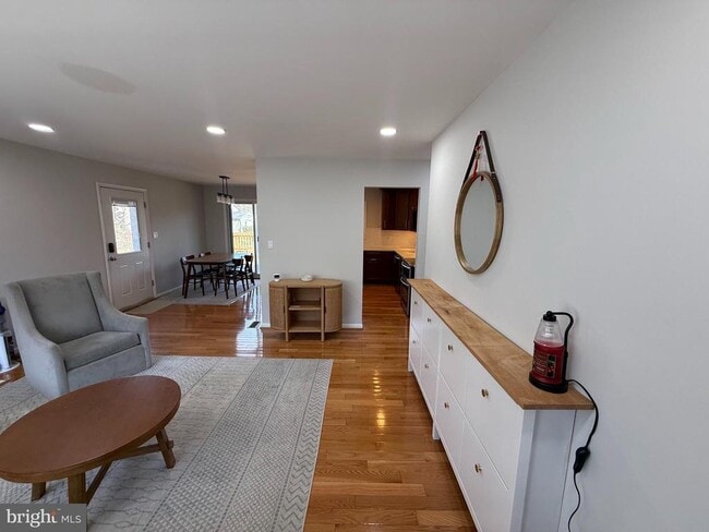 12026 Waples Mill Rd in Oakton, VA - Building Photo - Building Photo