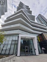 3900 Confederation Pkwy in Mississauga, ON - Building Photo