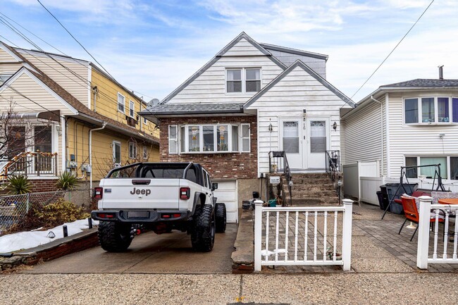 16 Crossgate Rd in Jersey City, NJ - Building Photo - Building Photo