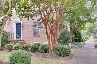 4609 Town Creek Dr in Williamsburg, VA - Building Photo
