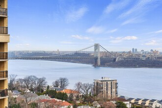 800 Palisade Ave in Fort Lee, NJ - Building Photo - Building Photo