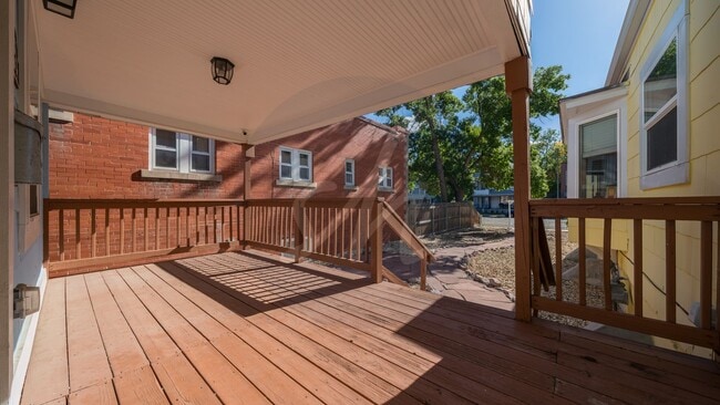 1614 W Colorado Ave in Colorado Springs, CO - Building Photo - Building Photo