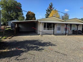 105 Engle Dr in Mossyrock, WA - Building Photo