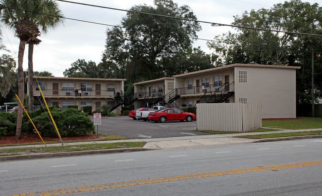 Jefferson Court Apartments in Orlando, FL - Foto de edificio - Building Photo