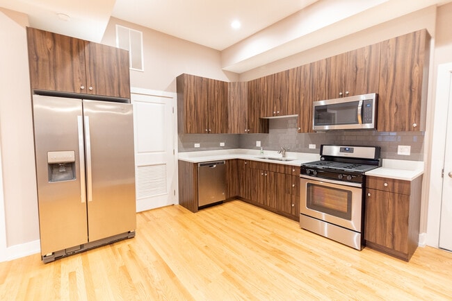 3433 S Indiana Ave in Chicago, IL - Building Photo - Building Photo