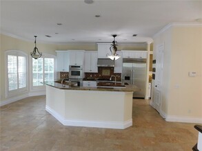 2913 W Bay Villa Ave in Tampa, FL - Building Photo - Building Photo