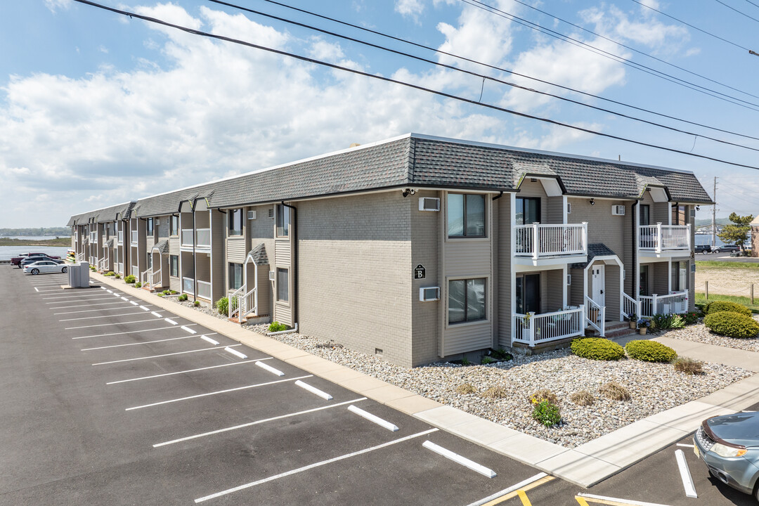 Yacht Harbor in Sea Bright, NJ - Building Photo