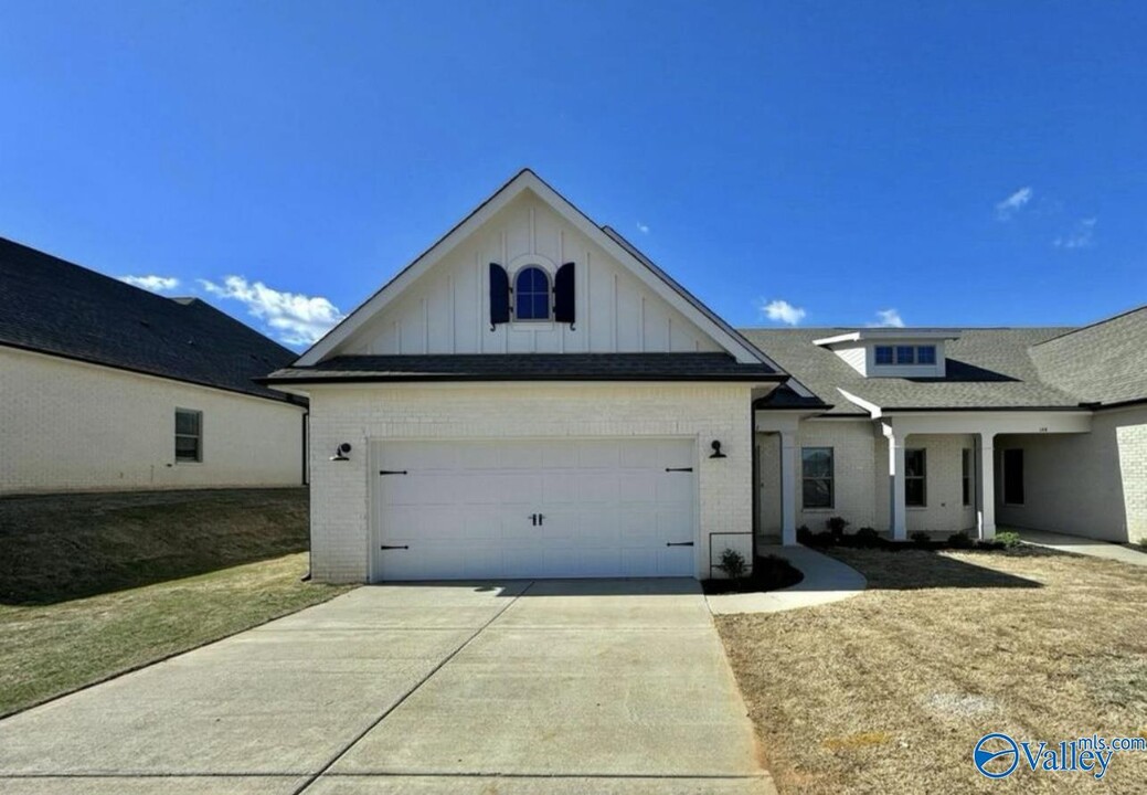 307 Cornstalk Cir in Madison, AL - Foto de edificio