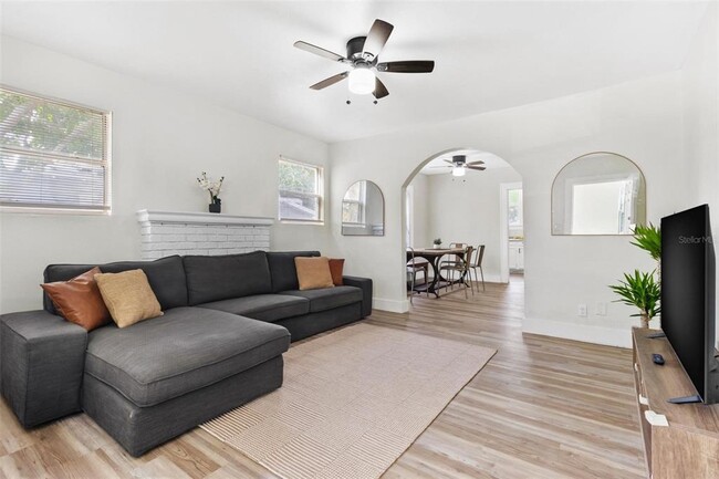 property at 1735 Yale St S