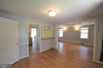 2400 Arlington Blvd in Arlington, VA - Building Photo - Building Photo