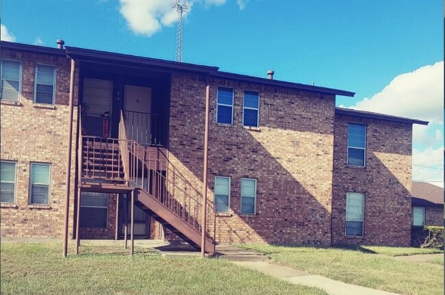 property at 1510 E Loop 304