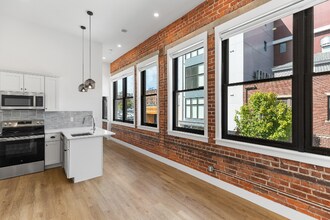 101 Richmond St in Providence, RI - Foto de edificio - Building Photo