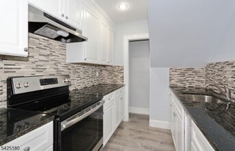 11 Childs Rd in Bernardsville, NJ - Building Photo - Building Photo