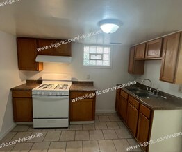 1677 W 14th Ave in Gary, IN - Building Photo - Building Photo