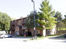 Penetang Court Apartments