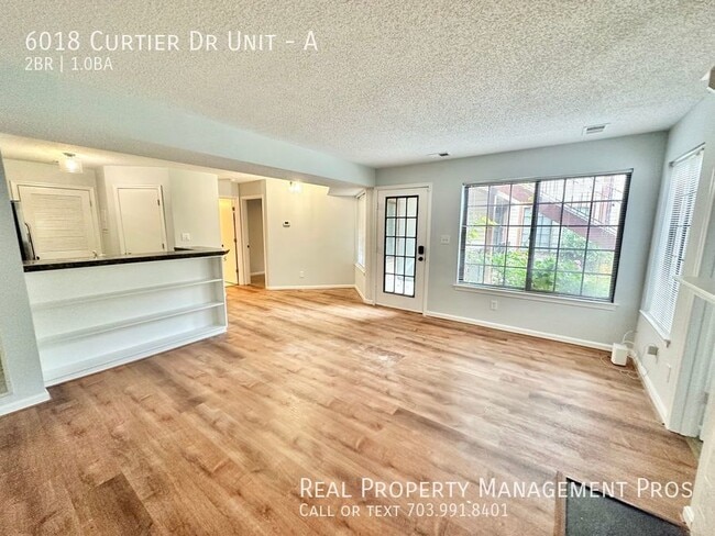 6018 Curtier Dr in Franconia, VA - Building Photo - Building Photo