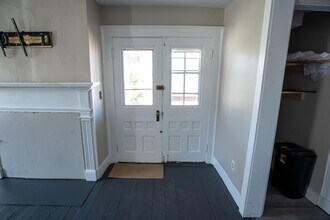 166 N Sandusky St in Delaware, OH - Building Photo - Building Photo