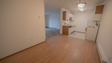 Evans Place 2 in Fargo, ND - Building Photo - Interior Photo