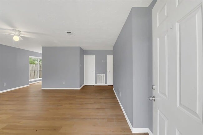 4534 Towergate Dr in Spring, TX - Building Photo - Building Photo
