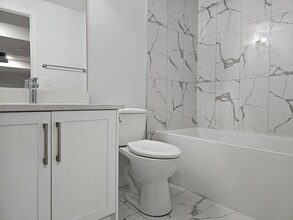 9420 Colak Ln SW in Edmonton, AB - Building Photo - Building Photo