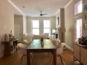 245 W Scott St in Chicago, IL - Building Photo - Building Photo