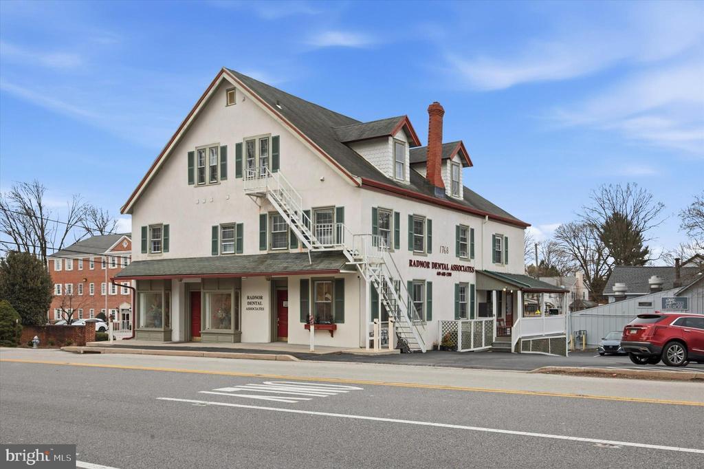 304 King of Prussia Rd in Radnor, PA - Building Photo