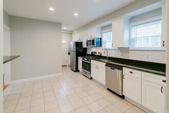 58 Saunders St in Boston, MA - Building Photo - Building Photo