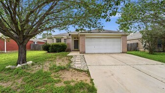 137 Jerry Lees Trail in Kyle, TX - Building Photo