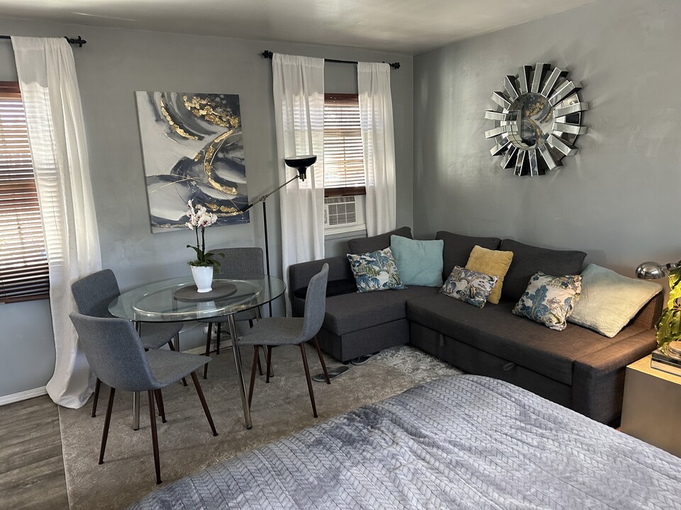 6127 Colfax Ave, Unit ADU in North Hollywood, CA - Building Photo