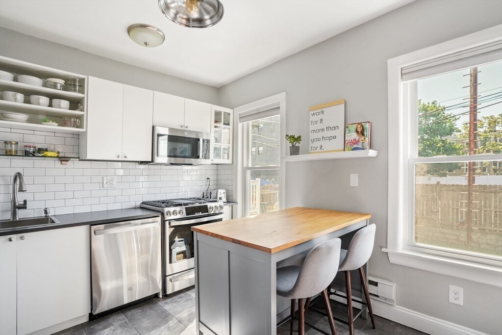 135 Paris St, Unit #C in Boston, MA - Building Photo