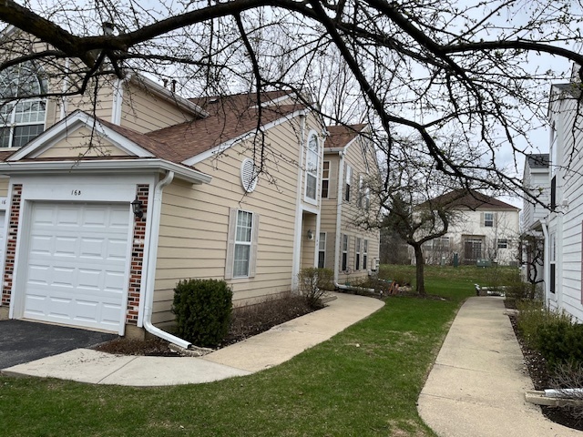 16 Tyler Ct in Streamwood, IL - Building Photo - Building Photo