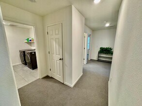 588 Spalding Wy in Lathrop, CA - Building Photo - Building Photo
