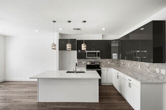 4512 Noble St in Houston, TX - Building Photo - Building Photo