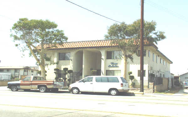 Vera Estates in Hawthorne, CA - Foto de edificio - Building Photo