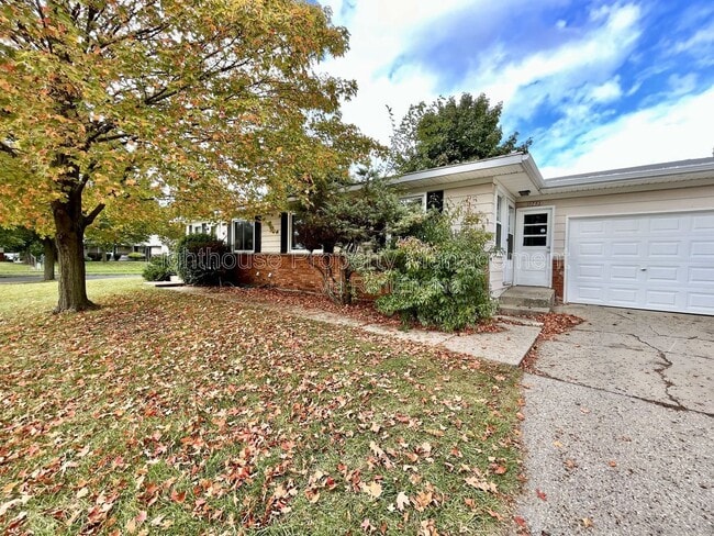 property at 1745 Dawes Ct SE