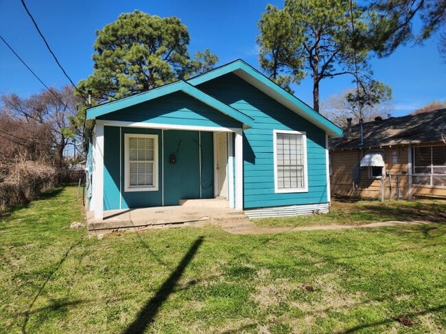 4819 Nome St in Dallas, TX - Foto de edificio - Building Photo